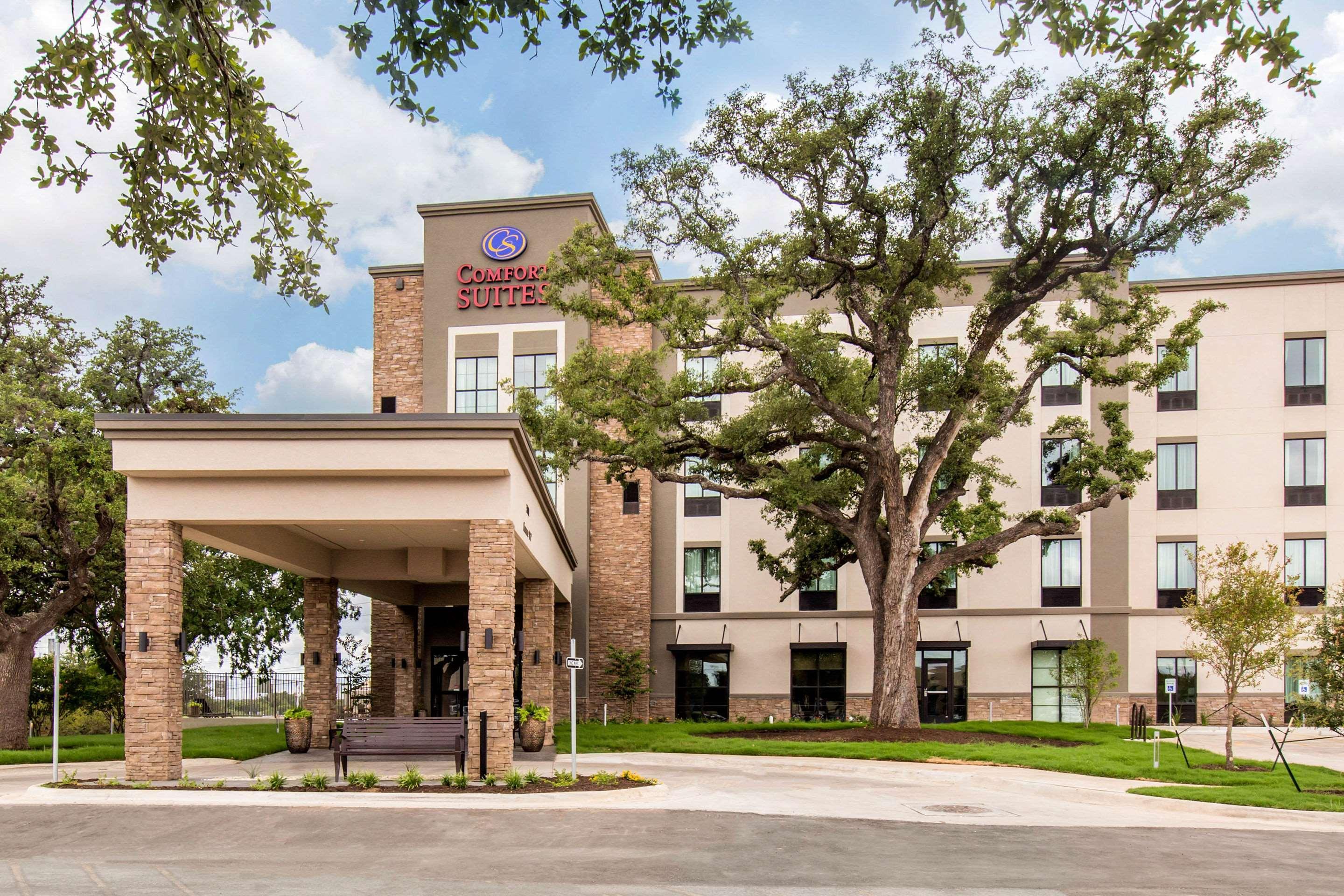 Comfort Suites - South Austin Exterior photo